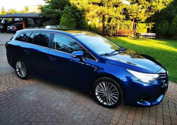 Toyota Avensis cena 42850 przebieg: 274700, rok produkcji 2015 z Korsze małe 781